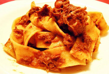 Pappardelle con ragù di cindiale